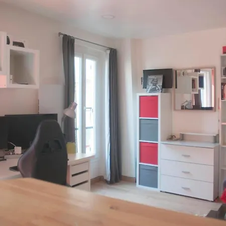 Studio 21 Mquiet And Bright For 2 In Paris