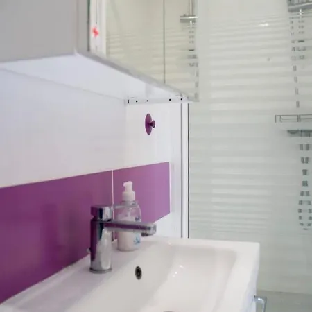 Appartement Studio 21 Mquiet And Bright For 2 In Paris